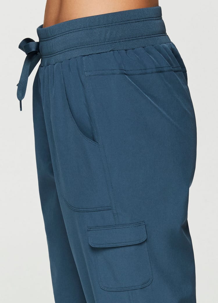 RBX Reebok Women's Stretch Woven Cargo Capris Pants Black Pull On NWT Size  XL