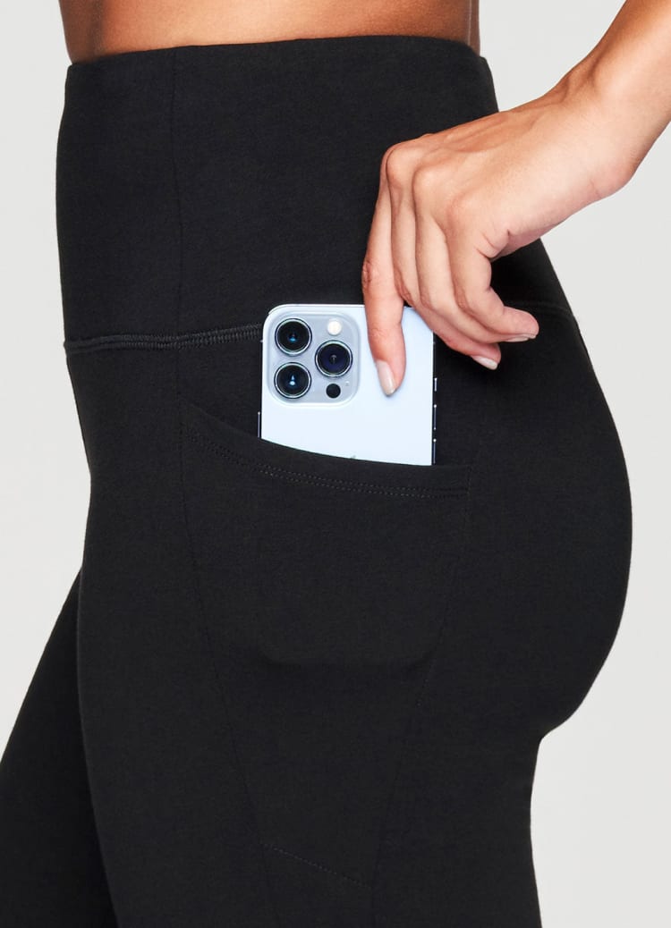 HISKYWIN Women's Bootcut Yoga Pants 4 Way Stretch Tummy Control Workout  Black XL